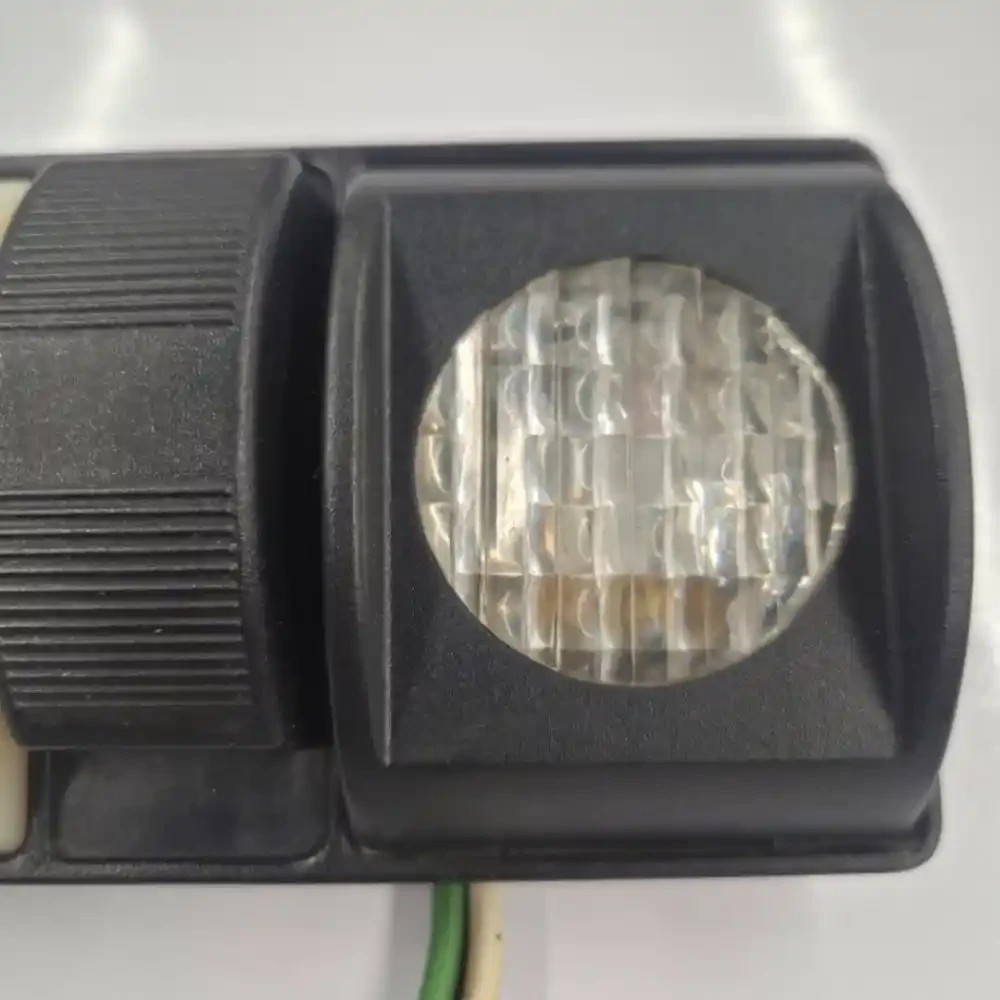 1996 Freightliner FLD120 Cab Light