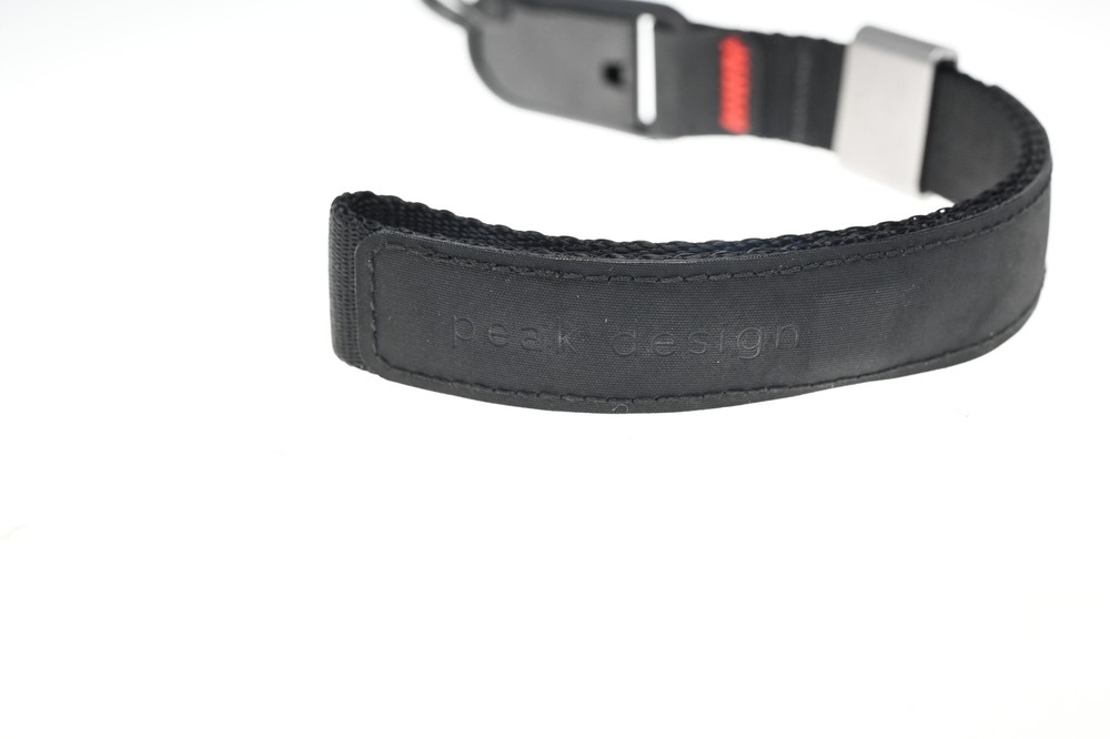 Peak Design Wrist Cuff Strap Black Red #G312
