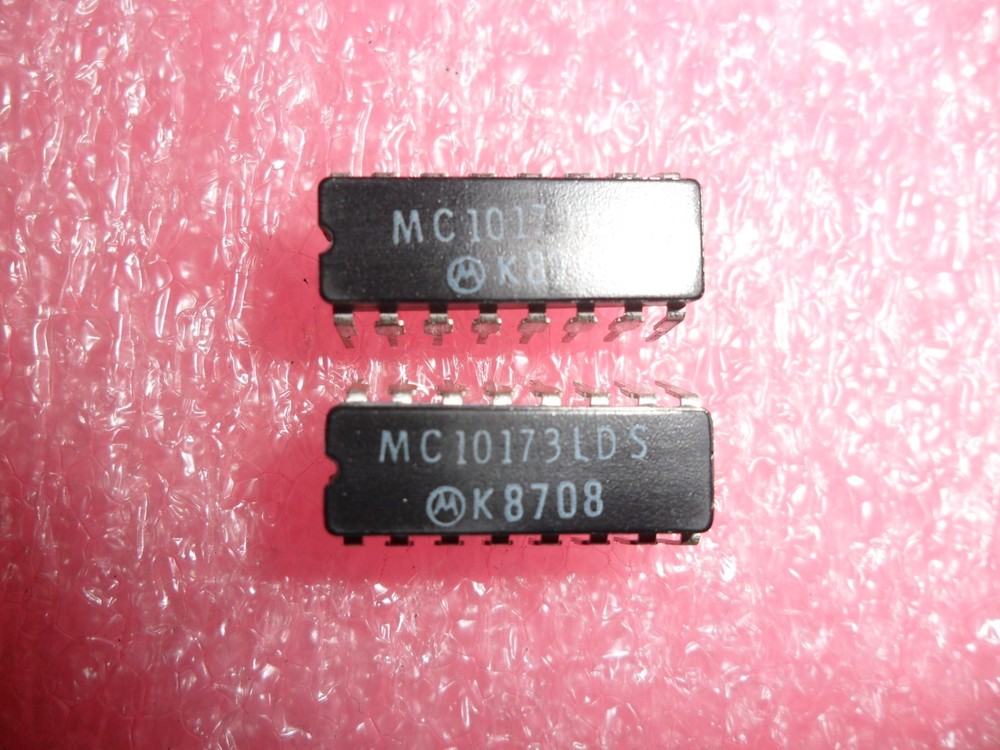 MC10173L MC10173LDS IC QUAD OR/ NOR GATE CERAMIC ECL (2 PER LOT)