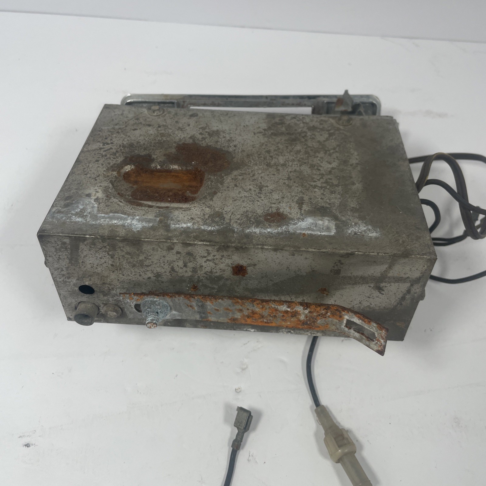 Vintage VW Bug Sapphire I AM Radio Volkswagen Not Tested 1966.