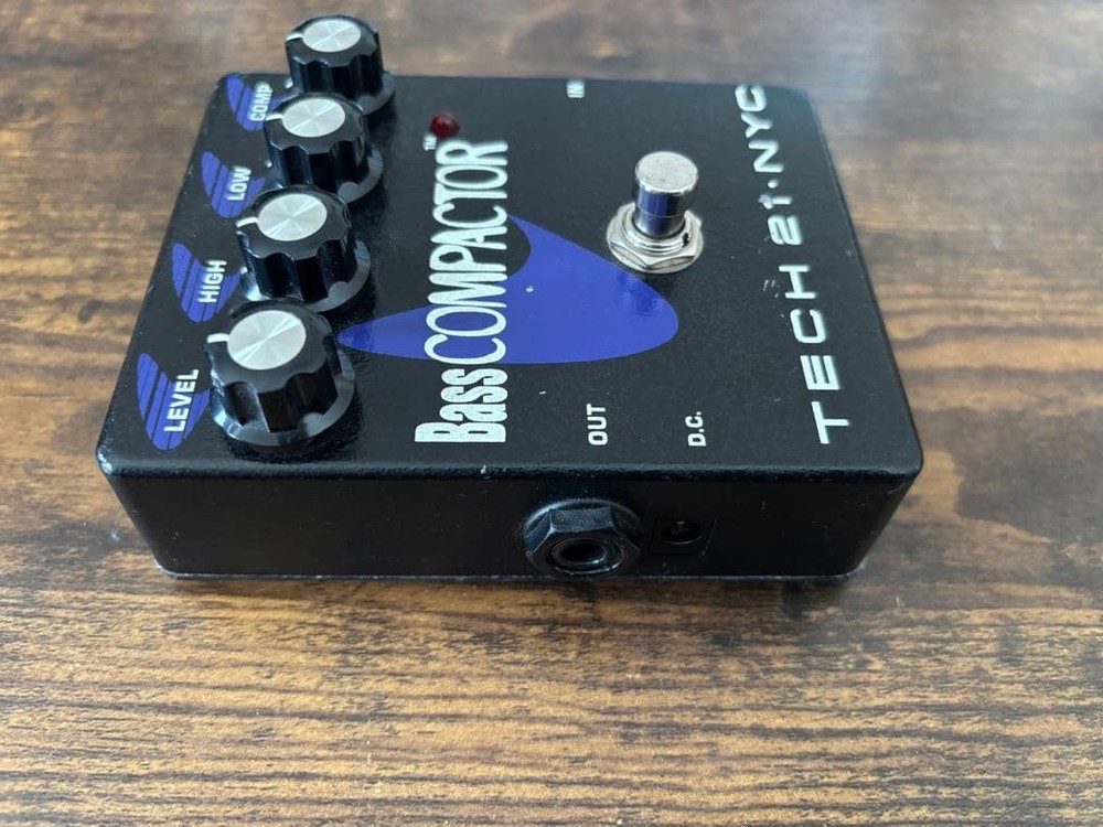 TECH 21 NYC Bass COMPACTOR