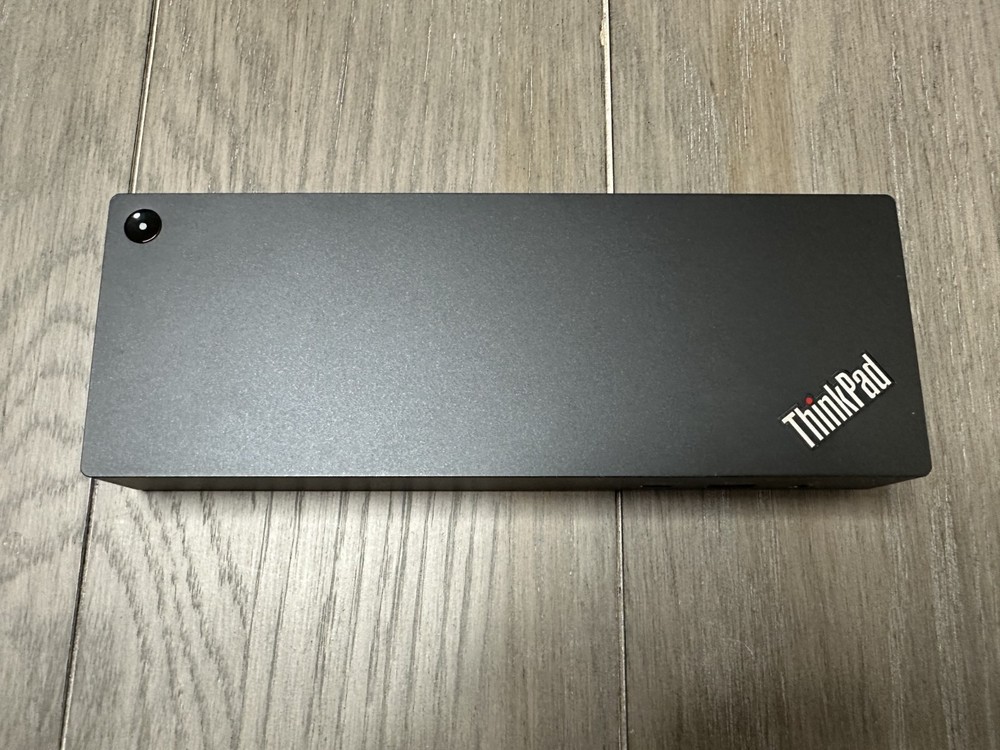 LENOVO THINK PAD UNIVERSAL THUNDERBOLT 4 DOCK