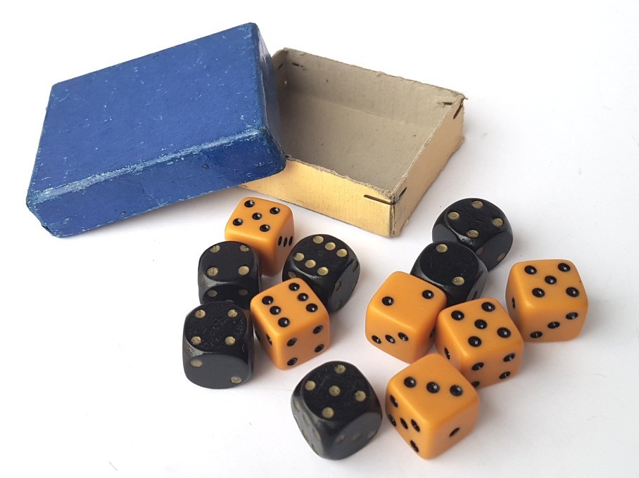 Set Cube Bakelite Original Packaging around 1920 L718