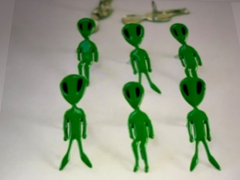 BRADS ALIEN BRADS 12 PCS ALIEN BRADS ALIENS
