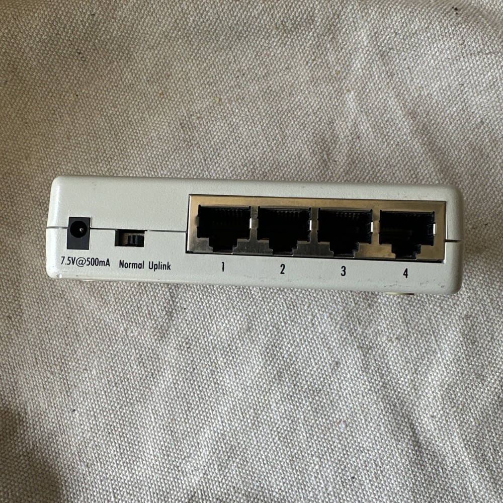 Hawking PN400TP Ethernet 10-Base-T 4-Port Network Hub - Untested