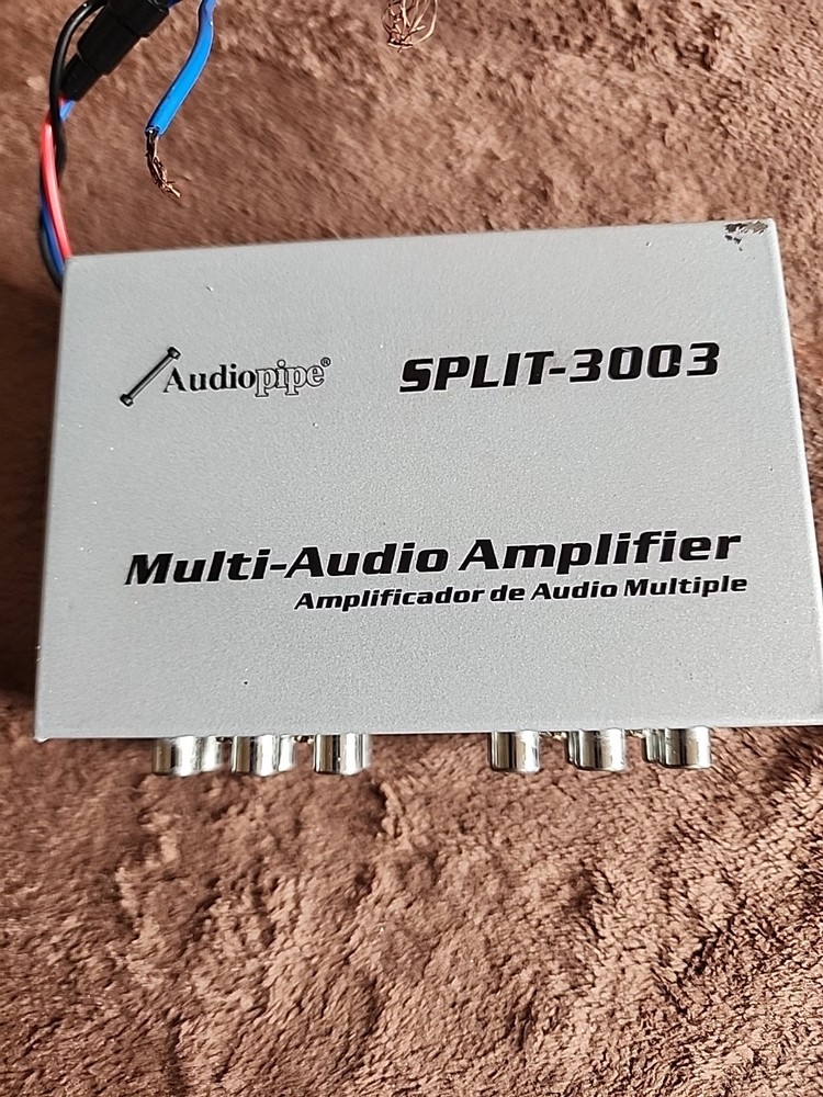 Audiopipe, Split -3003. MULTI AUDIO AMPLIFIER SPLITTER.