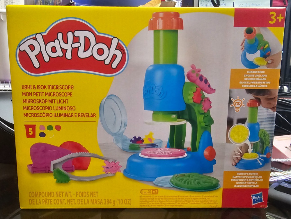 Play-Doh Light &Look Microscope