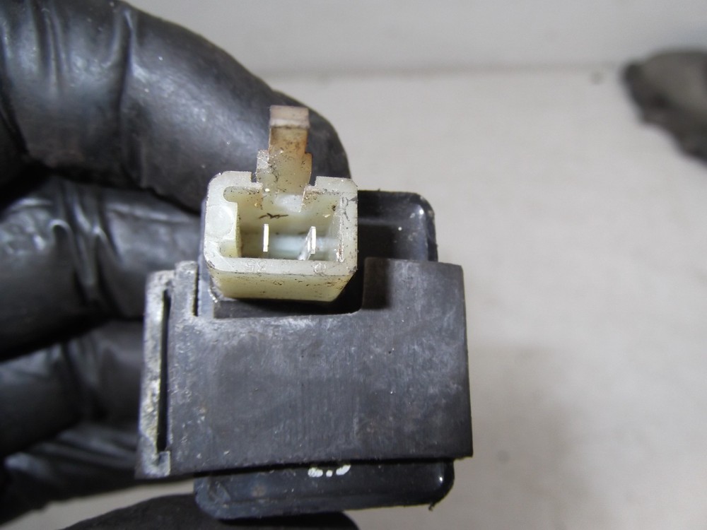 SUZUKI GS500E RELAY 2-PIN