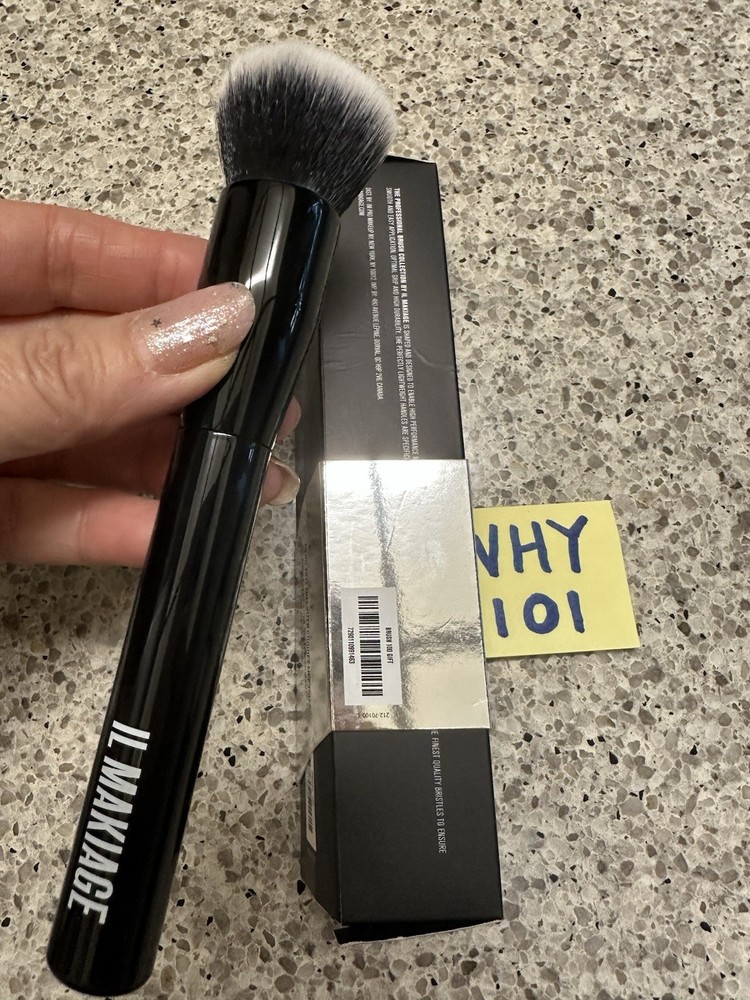 IL MAKIAGE FOUNDATION BLENDING BRUSH #100 Black Handle FULL SIZE SEALED BOX $45