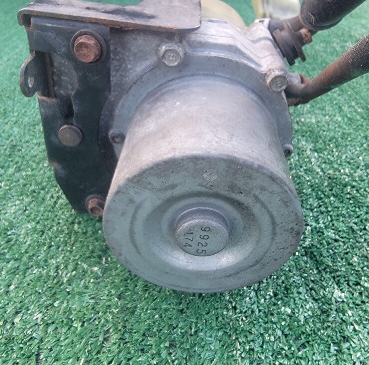 2010-2013 MAZDA 3 ELECTRIC POWER STEERING PUMP ASSIST MOTOR ASSEMBLY 2 PLUG OEM