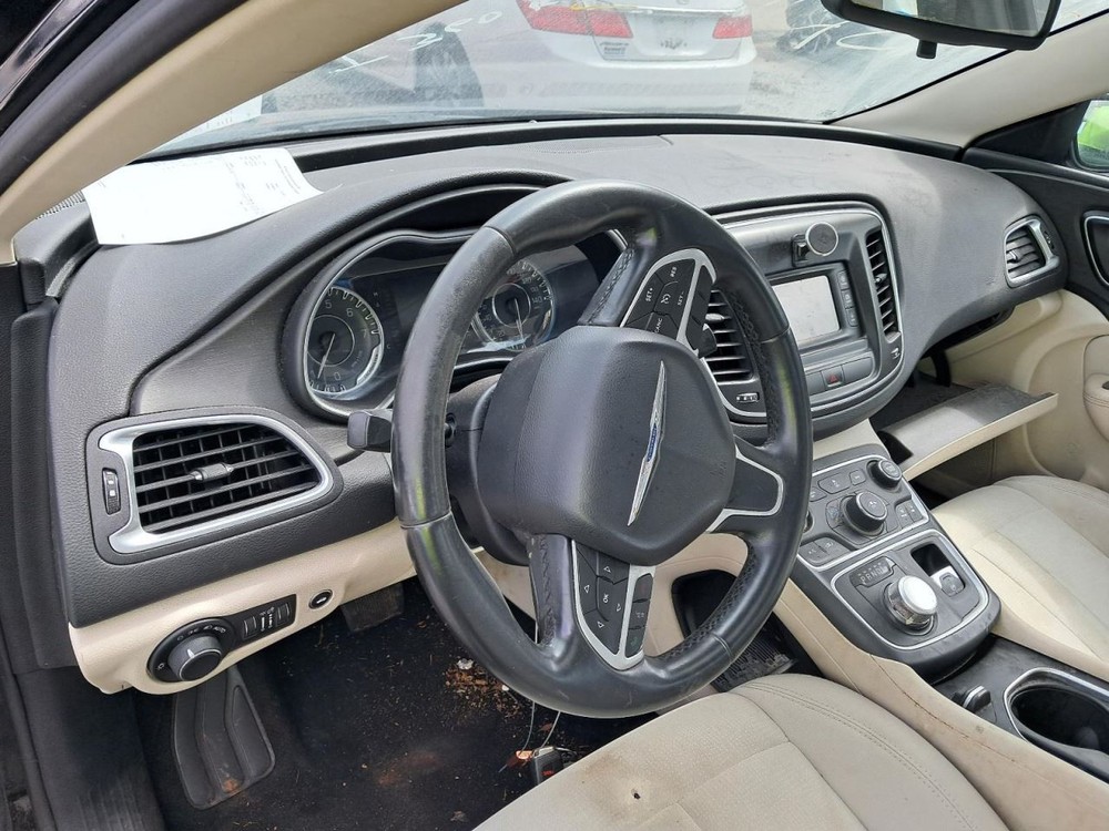 200 2015 Glove Box 4773858