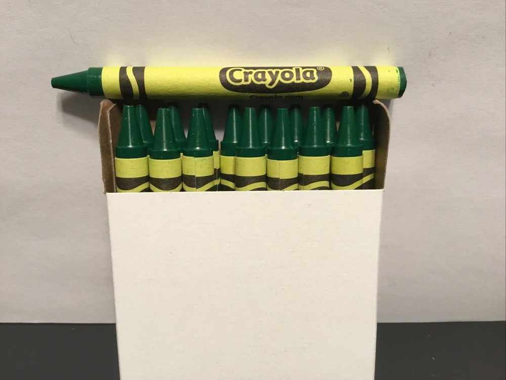 (16) Crayola Crayons (green) BULK