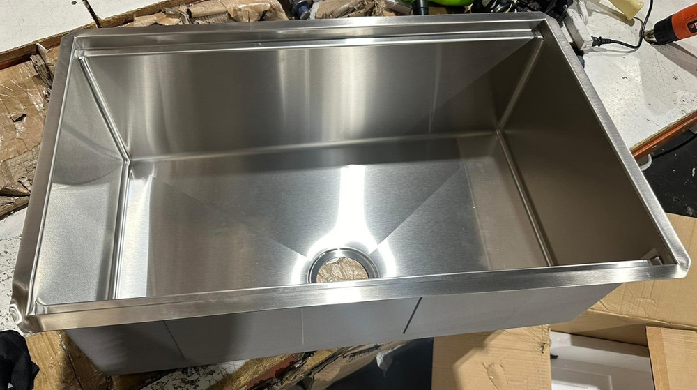 Ruvati 30" Workstation Rounded Corners Undermount Ledge Sink - RVH8320 (4565)