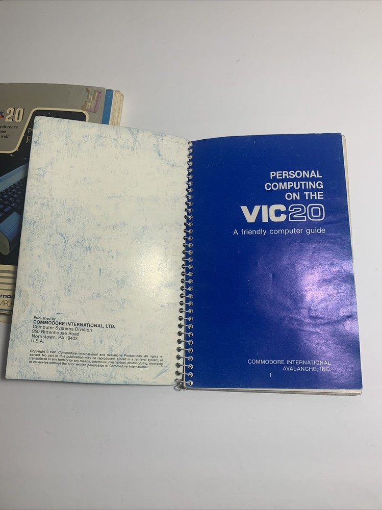 VIC 20, Commodore Computer User Guide 1982 & Reference (2) Book Lot