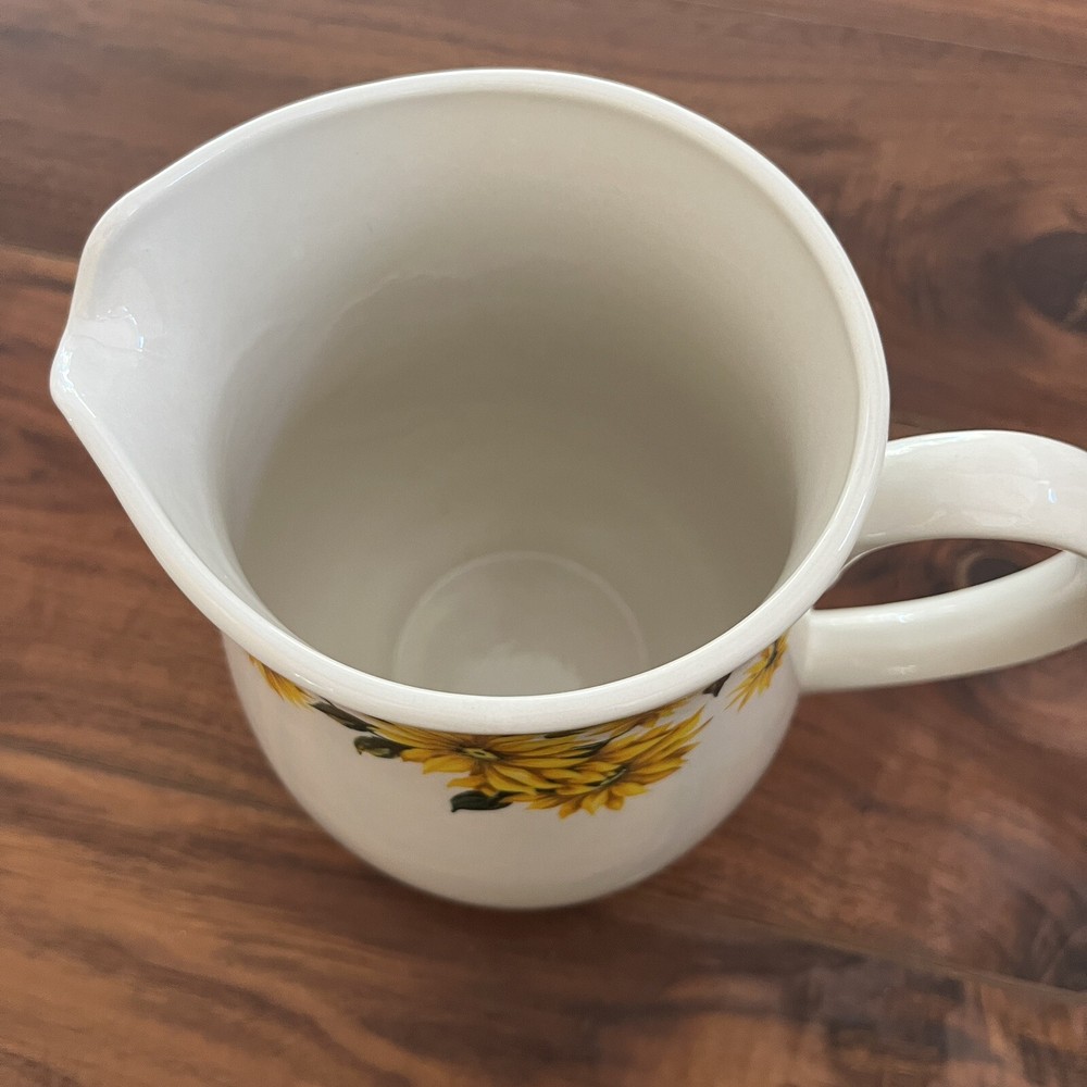 Thomson Pottery Sunflower 64 oz Pitcher
