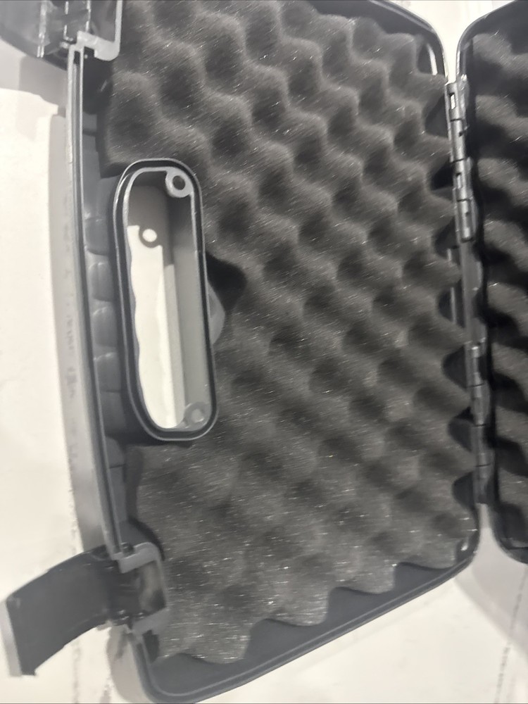 Sig Sauer P320F-9-B Case, Side Identifying Labels, Lock With Keys