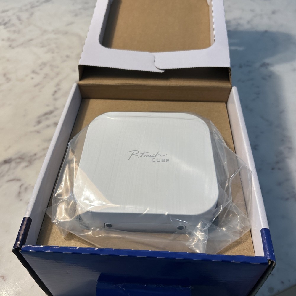 Brother P-Touch Cube Smartphone PT-P300BT Bluetooth Wireless Label Maker