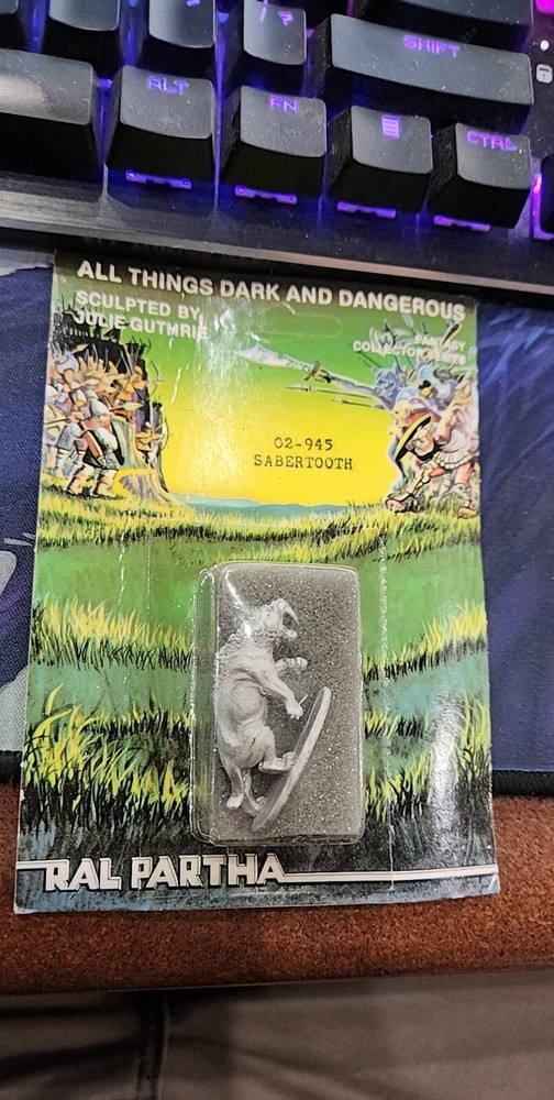 Ral Partha 02-945 Sabertooth Tiger Metal