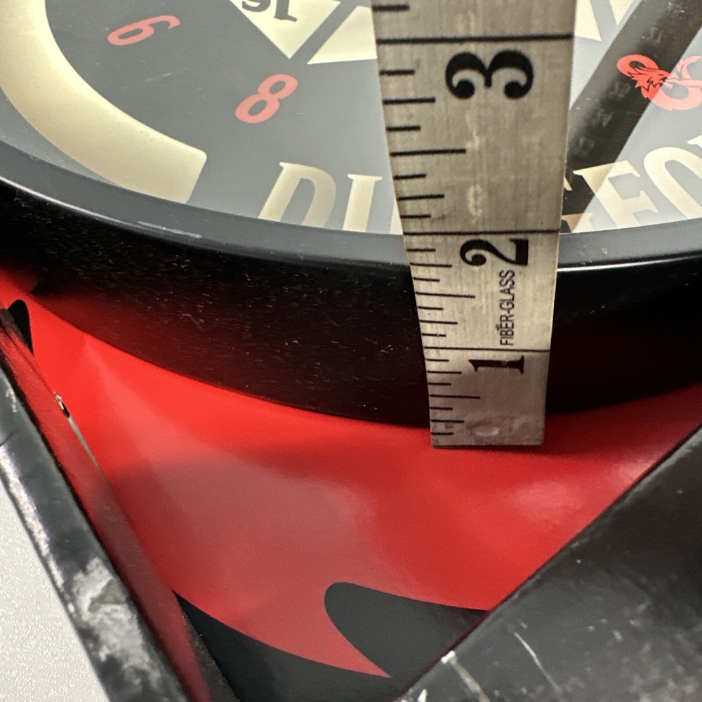 Dungeons & Dragons Dungeon Master Clock NEW Box distressed/light scratches frame