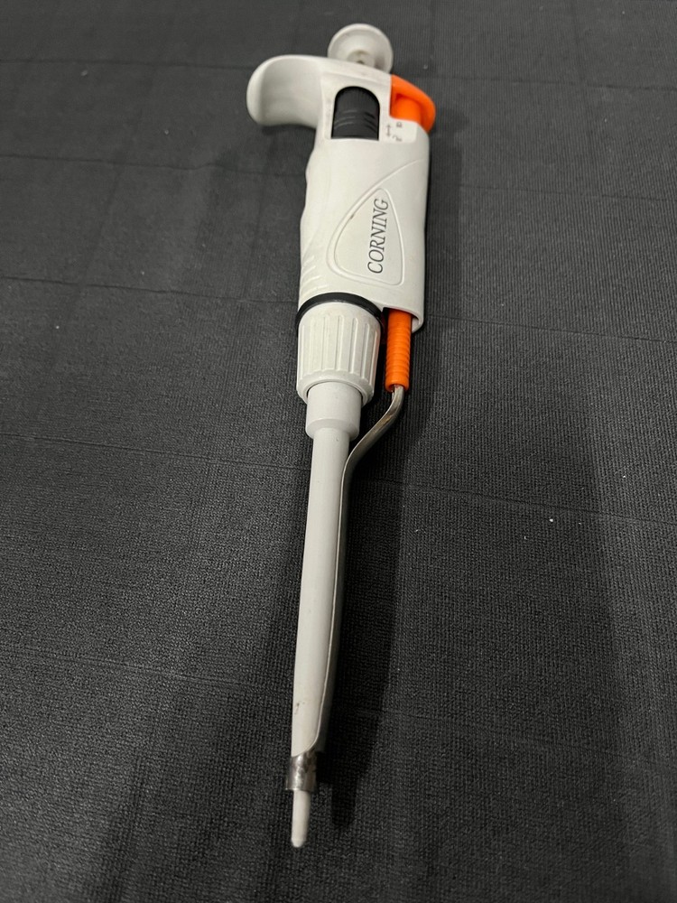 Corning Lambda Plus | 0.5-10uL | Autoclavable, Cleaned