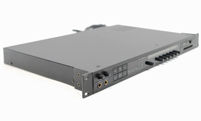 Korg A2 Multieffects Processor, FC6 Controller, and New Cable Bundle! Excellent!