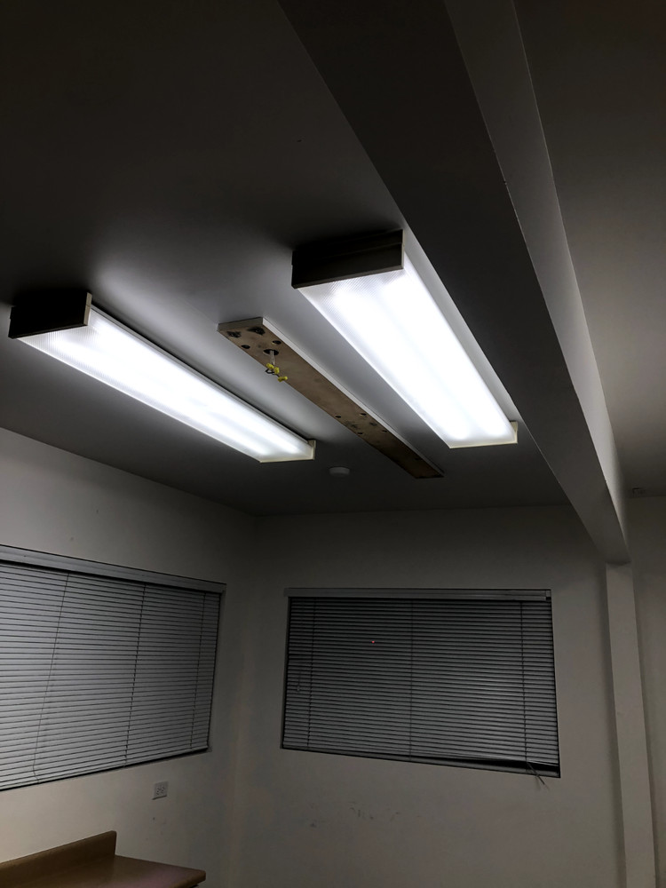 A-Dec Dental Ceiling Mount Light - single Trak, full functional
