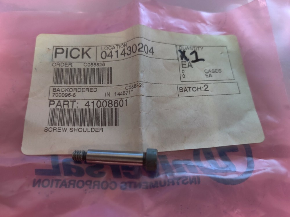 Universal Instruments Shoulder Screw 41008601