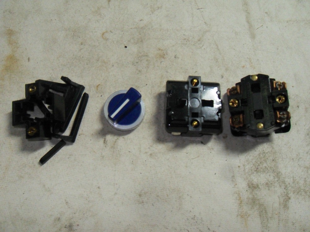 4 Microswitch Misc Accessories Contact Blocks Selector Knob PTCE PTCC