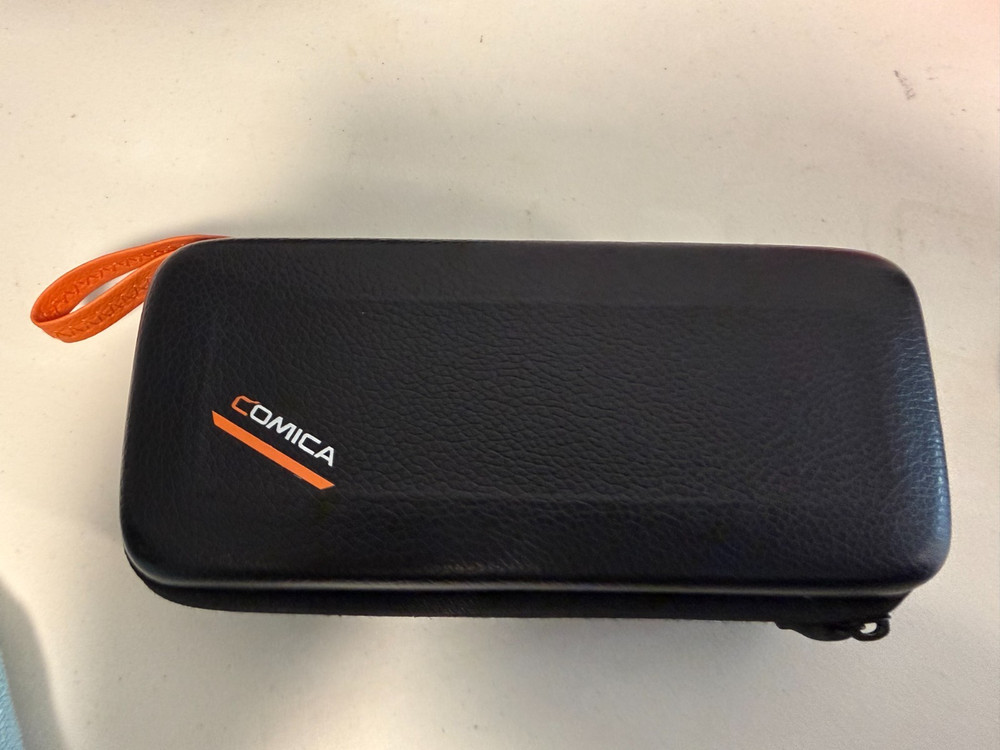 COMICA Vimo Q 4-Channel Wireless Lavalier Microphone with Carrying Case
