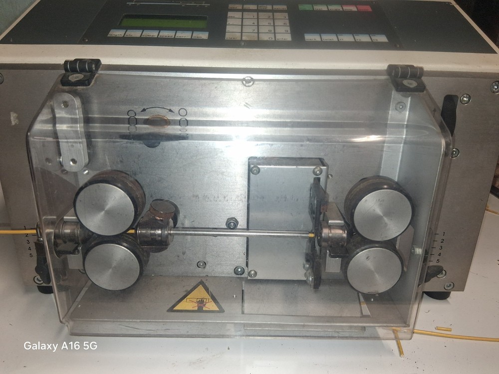 SCHLEUNIGER EcoStrip 9300 Model ES 9300 Automatic Wire Stripping Machine