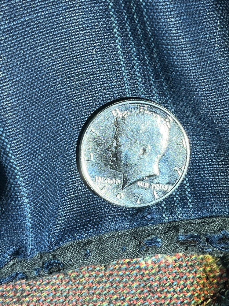 1971 uncirculated Half Dollar Error ( 2 Blobs)