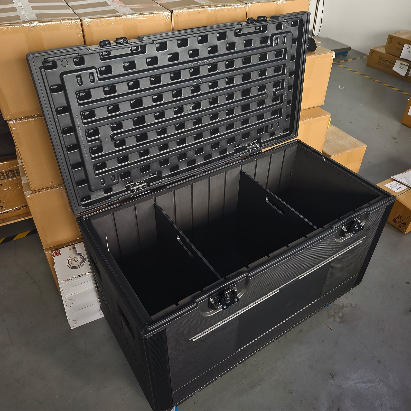 44" x 22" x 24" Utility Multipurpose Trunk ATA Road Case with Wheels and Divider