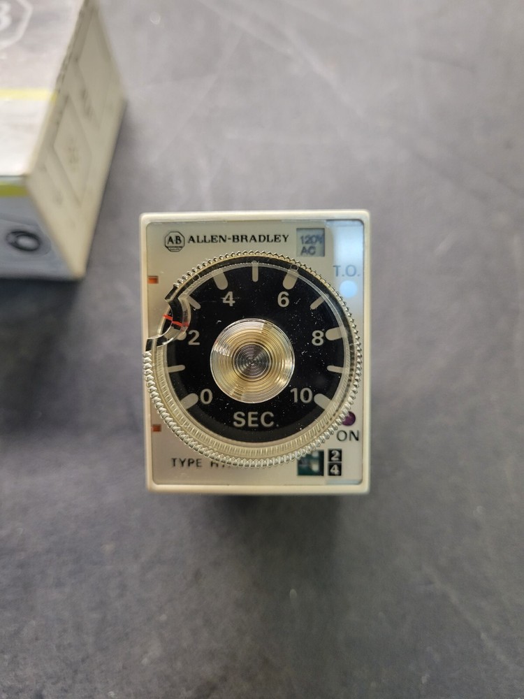 Allen Bradley 700HTM12MA1 Timing Relay.
