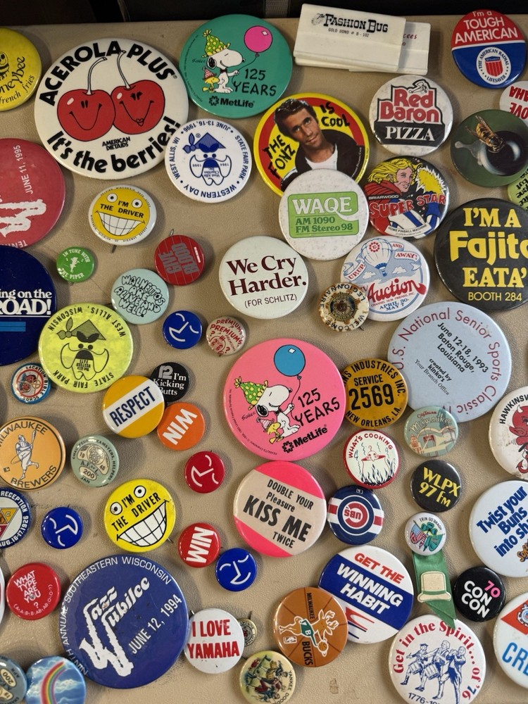 300 VINTAGE BUTTONS TEAMSTERS PLUS MORE