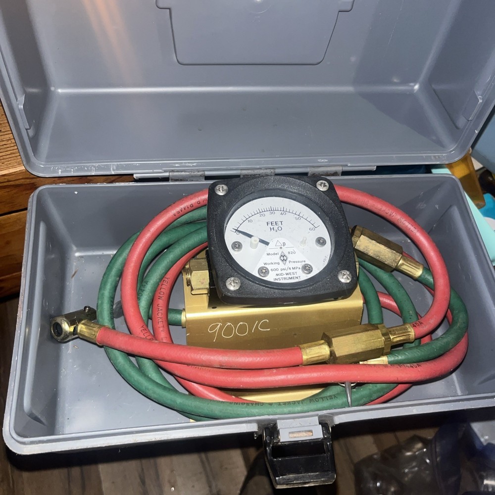 MID-WEST INSTRUMENT MODEL 820 FLOW TEST KIT  with Case Untested As Is