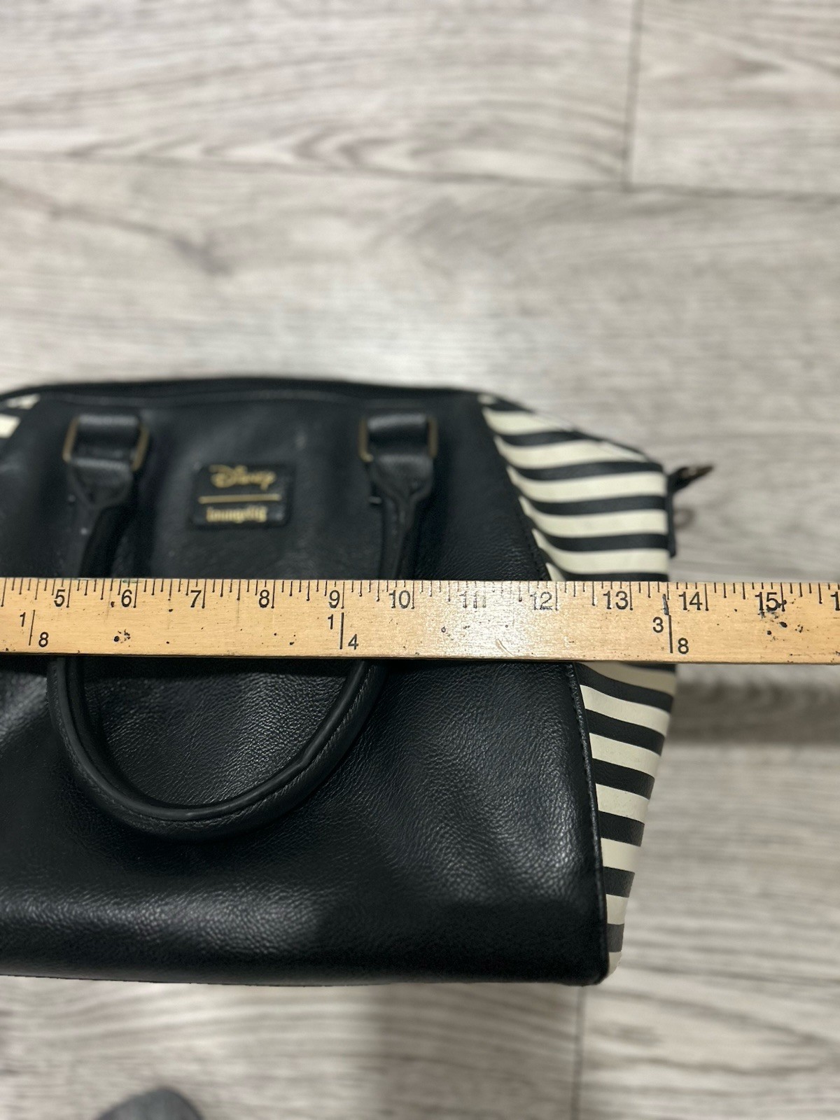 Loungefly Disney Purse Snow White Evil Queen Poison Apple Black Carry Bag