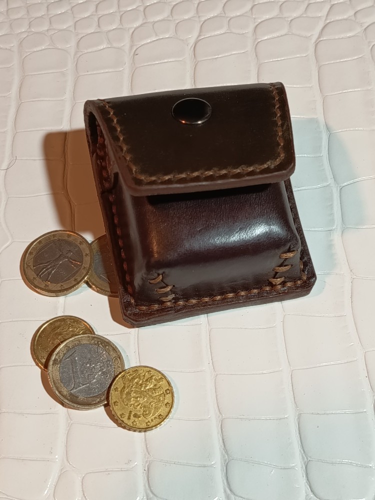 Handmade rigid leather keychain, keychain..