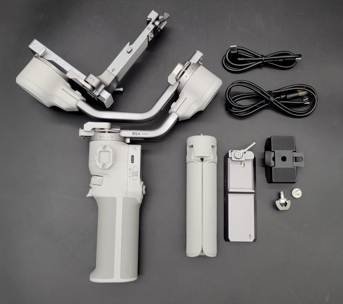 DJI RS 4 Mini 3-Axis Gimbal Stabilizer for Cameras MINT Complete Set