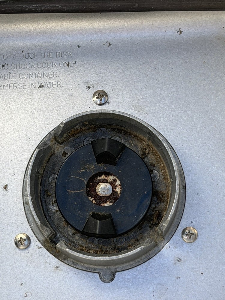 Oster 5839 Automatic Bread Maker Machine 520W 120V – No Bread Pan