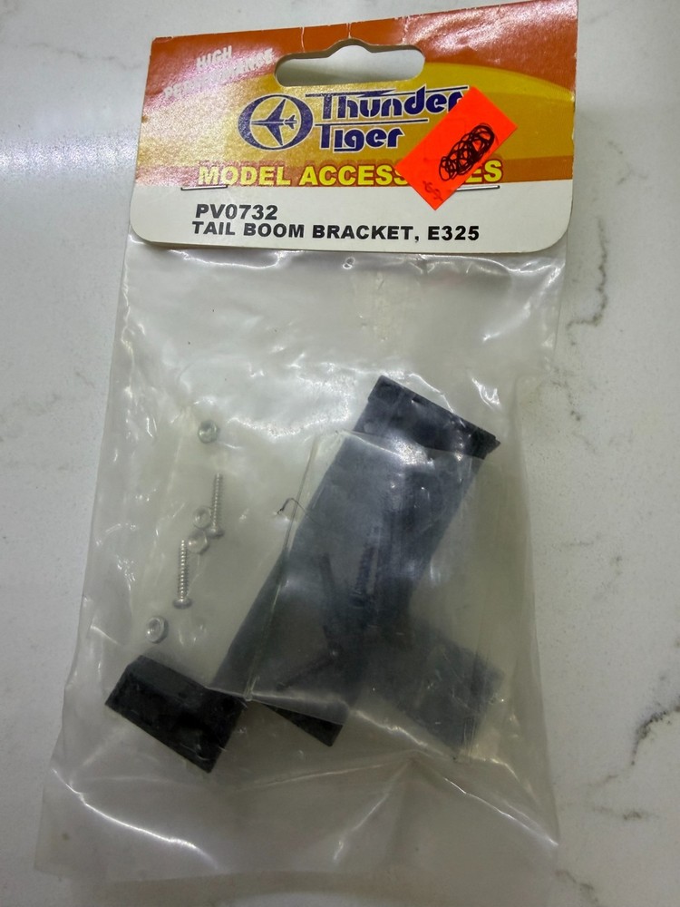 PVO732 THUNDER TIGER TAIL BOOM BRACKET, E25