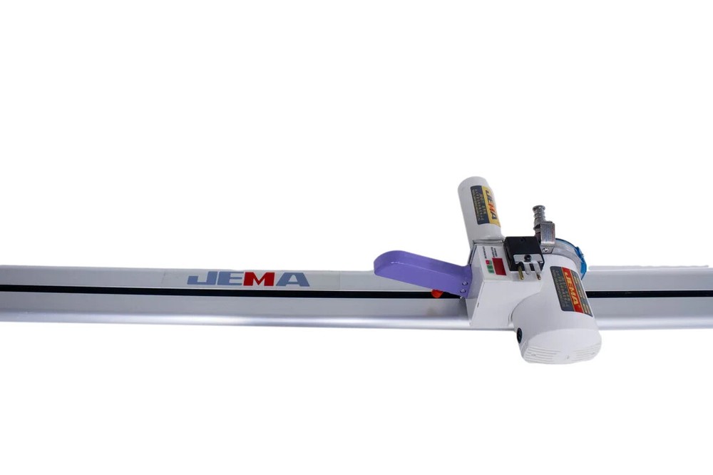 JM-B-11 (INDUSTRIAL FABRIC CUTTING MACHINE)