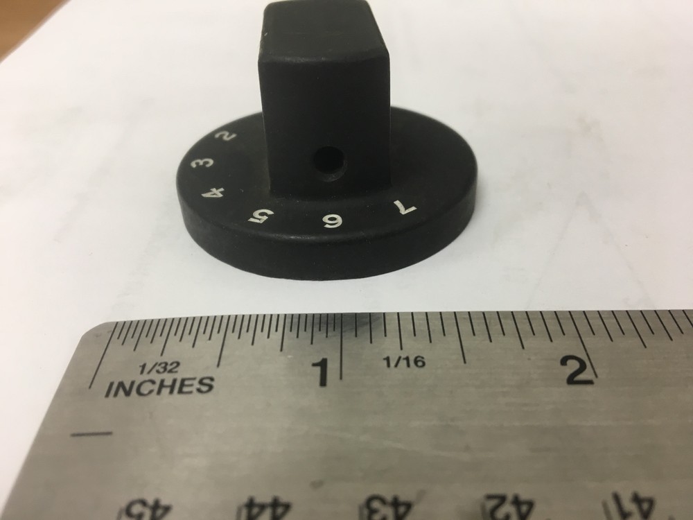 Vintage Bakelite Knob # 0-7