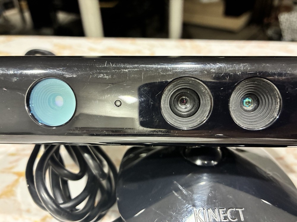 Microsoft Xbox 360 Kinect Sensor Bar Model 1414 Black With Clip