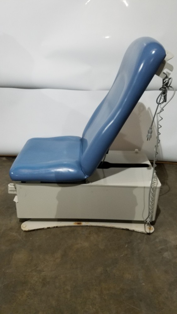 UMF 4070 Power Table With Hand Control