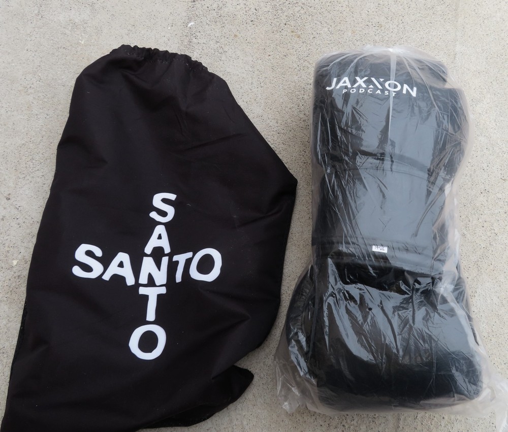 Santo Studio Jaxxson Podcast 14 oz Sparring Boxing Gloves hook & loop Closure