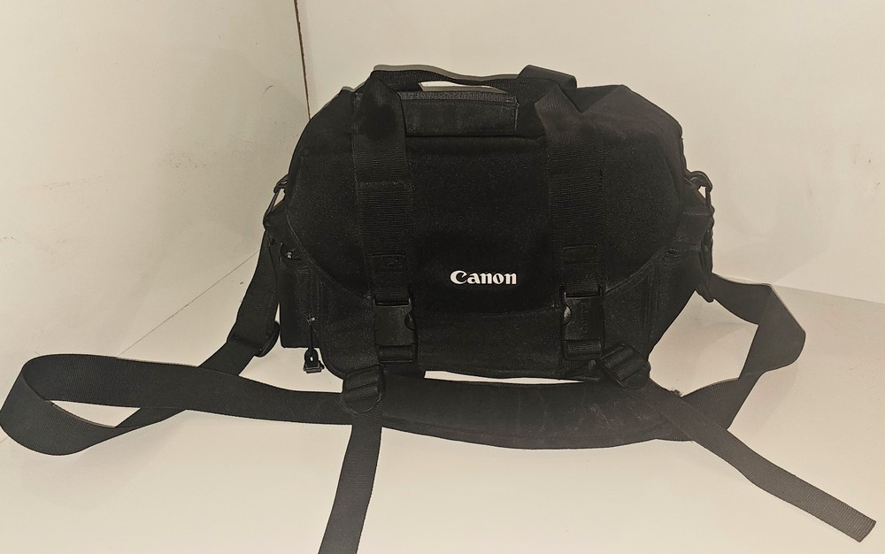 Canon EOS 70D DSLR Camera with 4 Lens and Accessories