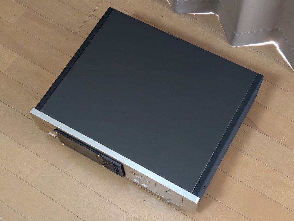 Accuphase DG-28 DIGITAL VOICING EQUALIZERDIGITAL