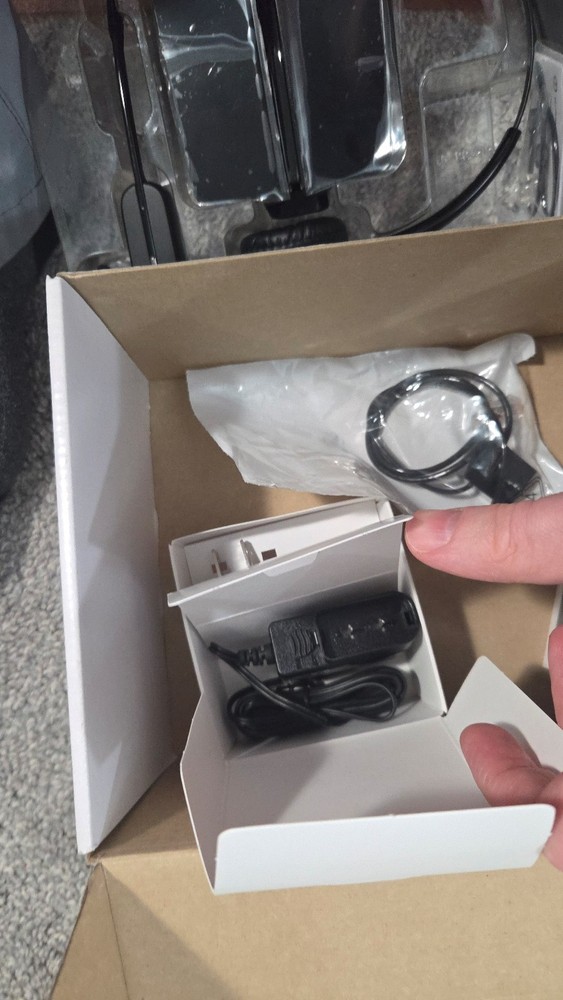Plantronics CS540 Wireless Headset System Black Complete In Box 84693-01