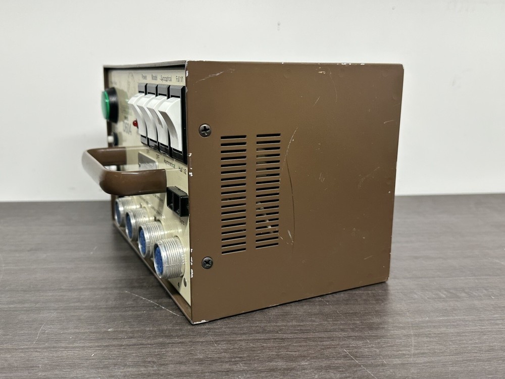 Speedotron D604 Studio Strobe Lighting Power Supply Pack - B71