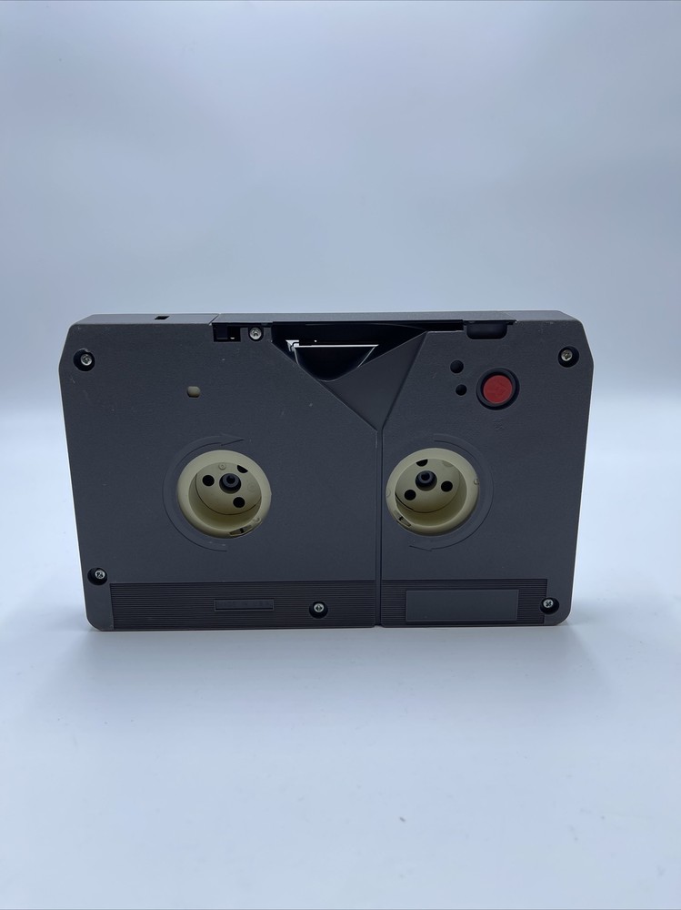 1997 "ALIEN: RESURRECTION" Storyboard, First Draft script and Press Release Kit